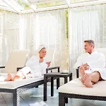 Hotel Kleine Strandburg - Adults Only 4*