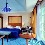 Kleine Strandburg - Adults Only Hotel