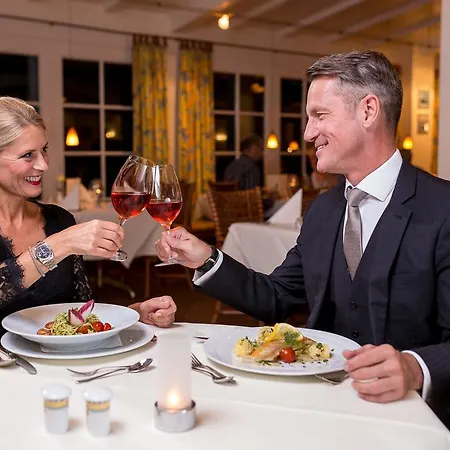 Hotel Kleine Strandburg - Adults Only 4*