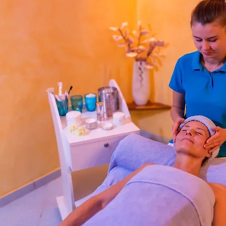 Отель Kleine Strandburg - Adults Only Цинновиц